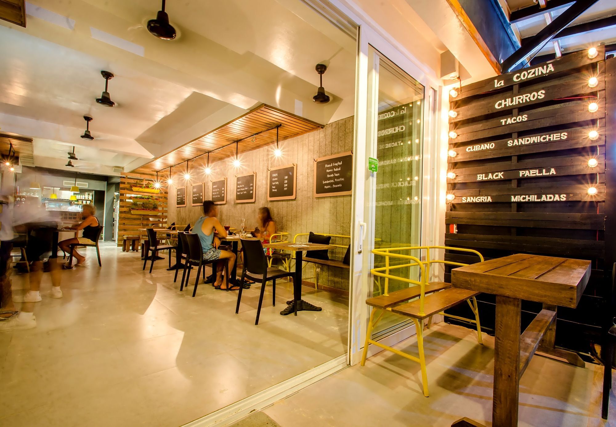 Zuzuni Boutique Hotel Balabag  Εξωτερικό φωτογραφία
